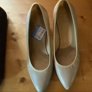 Beige Naturalizer pumps, size 9.5